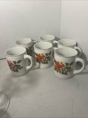 Holiday Poinsettia White Ceramic Mugs - Set of 6 Vintage 1980’s  Fine China
